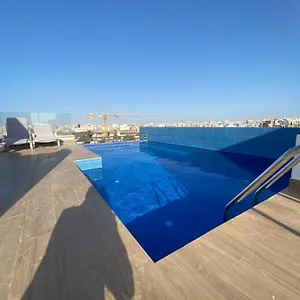 Magnifique Avec Piscine Sur Le Toit, 3 Chambres, 4 Salles De Bain, Salle De Gym Et Terrasse, Luxury & Comfort In Almadies Dakar