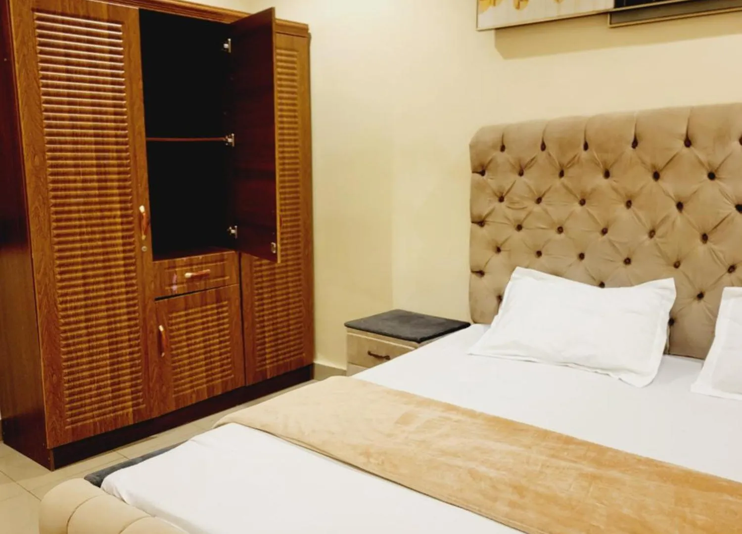 Studio Meuble Au Rez De Chausse Dakar