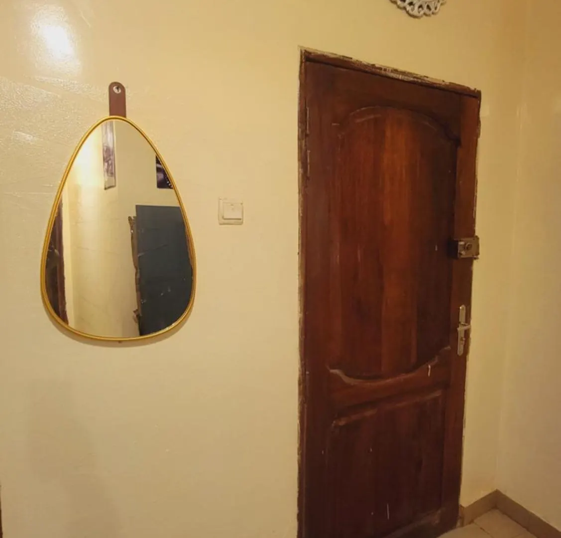Love hotel Studio Meuble Au Rez De Chausse Dakar